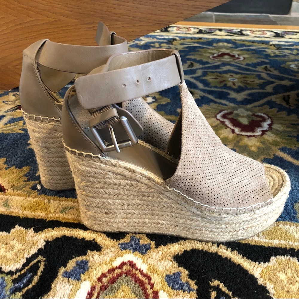 Marc Fisher Annie Perforated Wedge Sandal 6.5